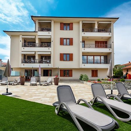 Villa Aria Малинска Екстериор снимка