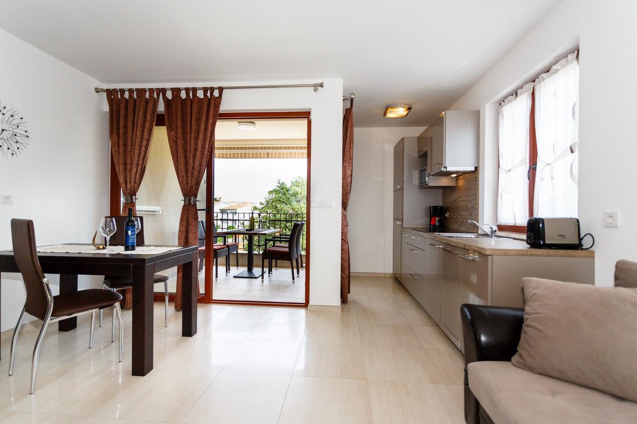 Villa Aria Малинска Екстериор снимка