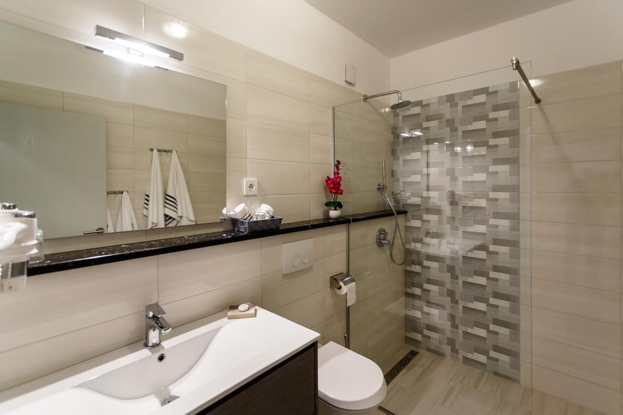 Villa Aria Малинска Екстериор снимка