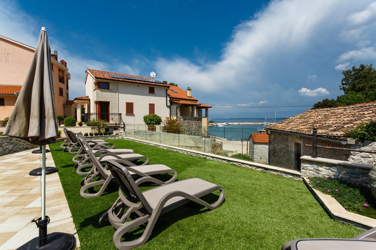 Villa Aria Малинска Екстериор снимка