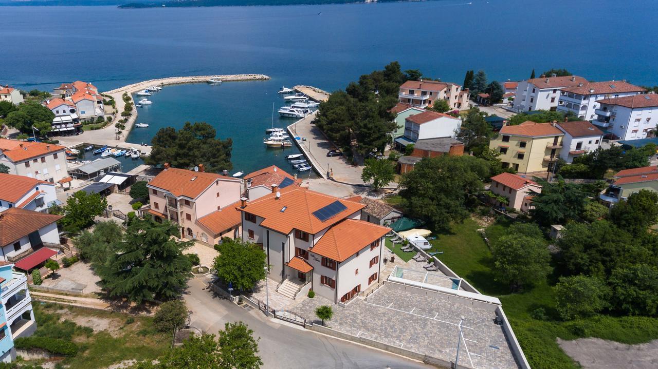 Villa Aria Малинска Екстериор снимка