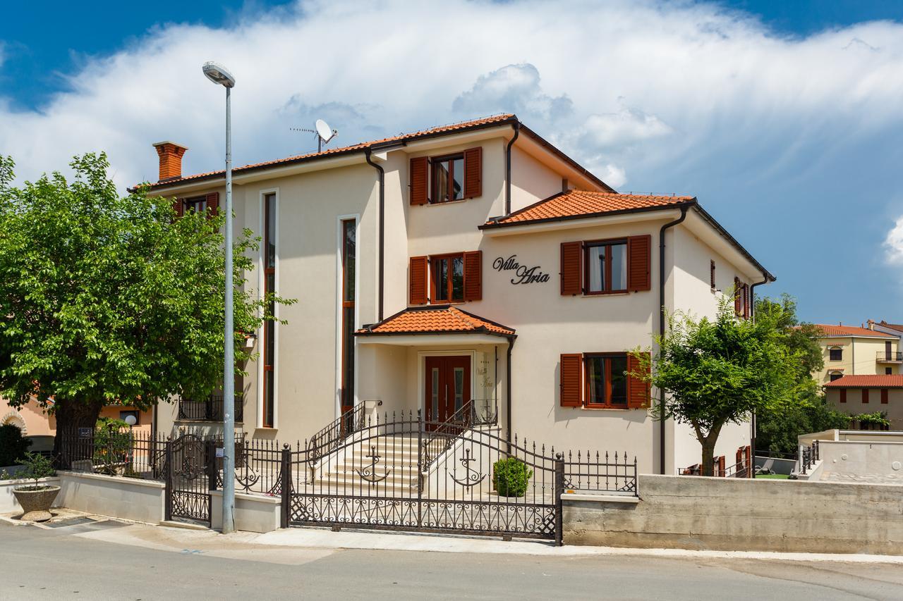 Villa Aria Малинска Екстериор снимка