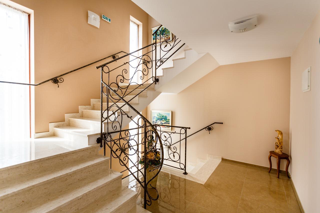 Villa Aria Малинска Екстериор снимка